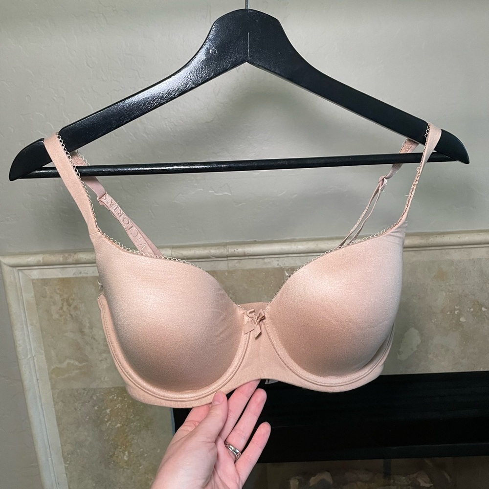 NWOT Victoria Secret Demi Nude Cross Back Bra